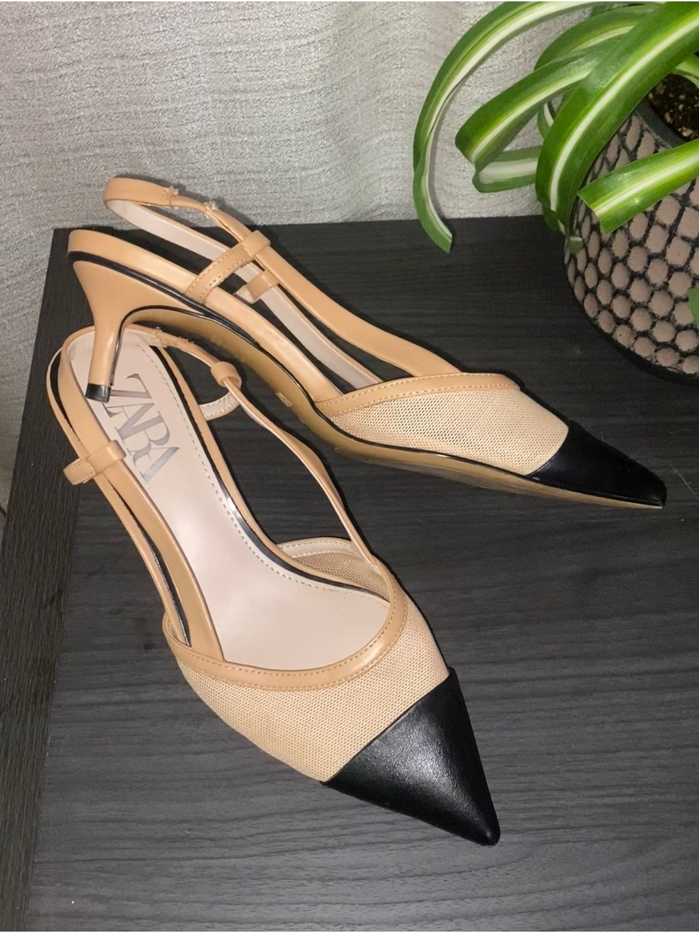 ZARA Two-Tone Cap Toe Mesh Slingback Kitten Heels Nude/Tan Black EU 36 / US 6